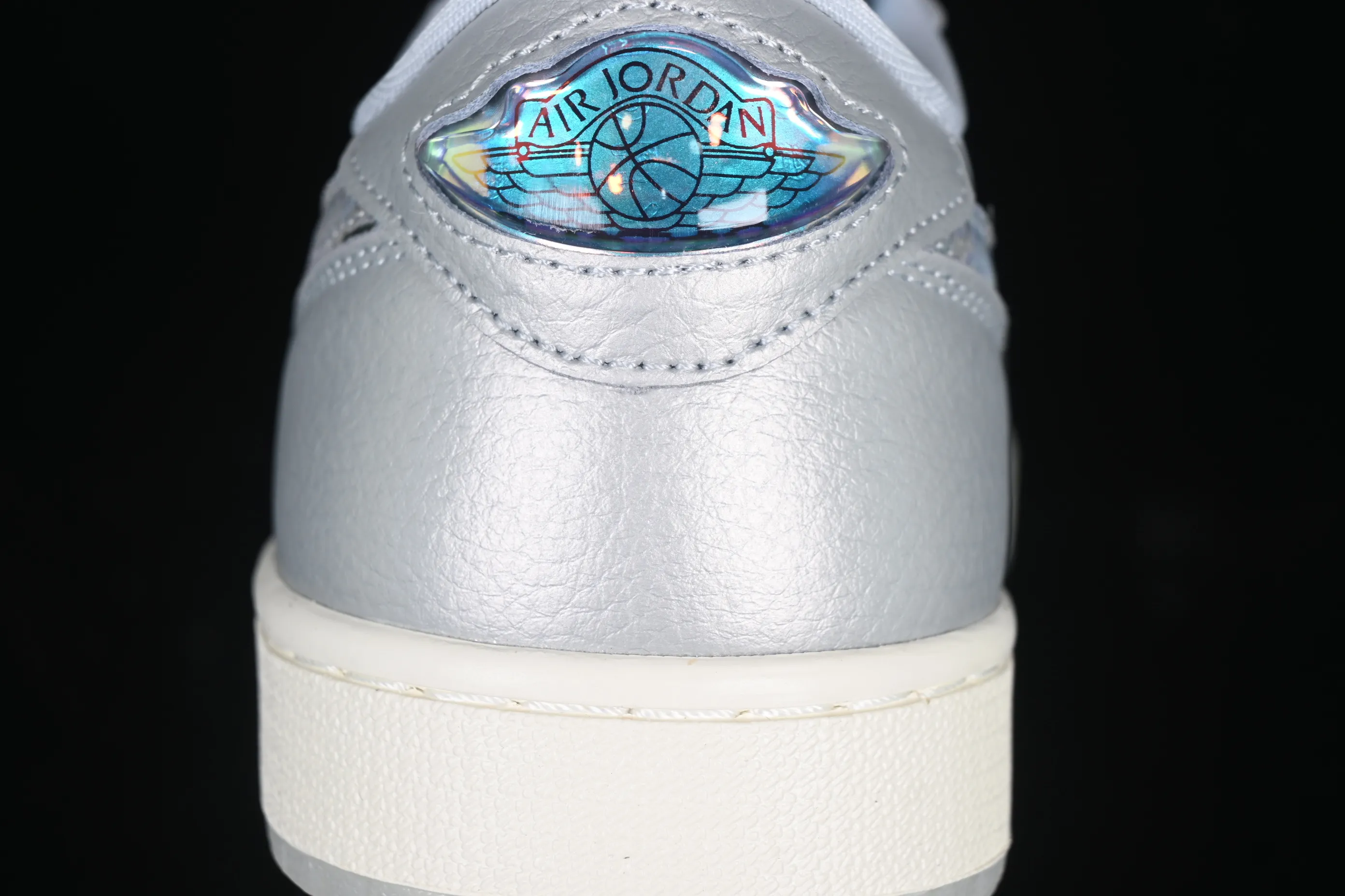 All Categories Air Jordan Jordan Series Basketball Shoes Air Jordan 1 Low Air Jordan 1 Low OG AJ1 Joe 1 Year of the Snake Limited Silver Snake Low-top Retro Basketball Shoes HF3144-100